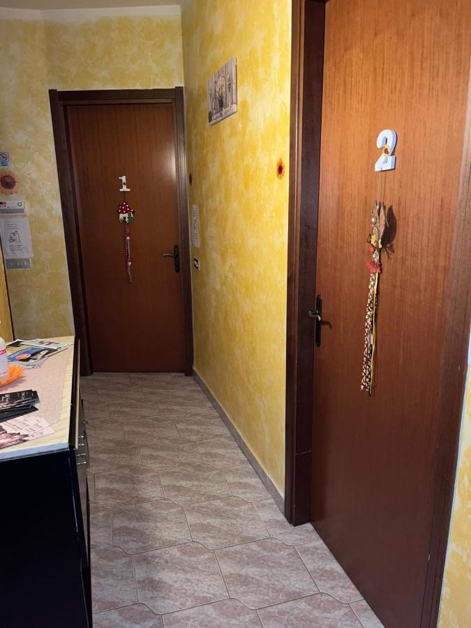 B&B Il Girasole Ortonovo Bagian luar foto