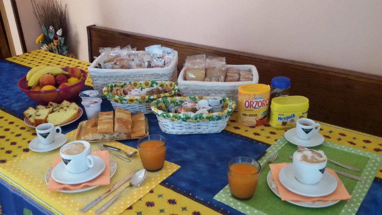 B&B Il Girasole Ortonovo Bagian luar foto