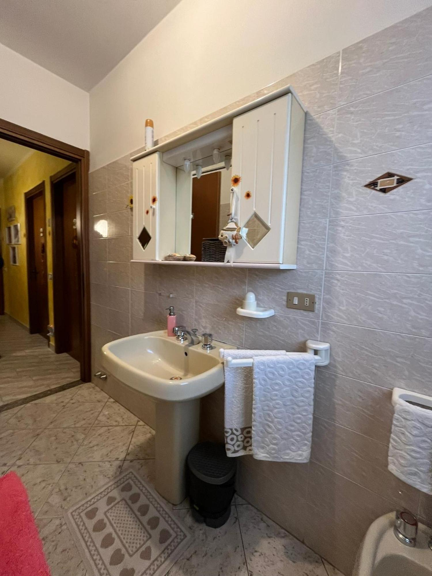B&B Il Girasole Ortonovo Bagian luar foto