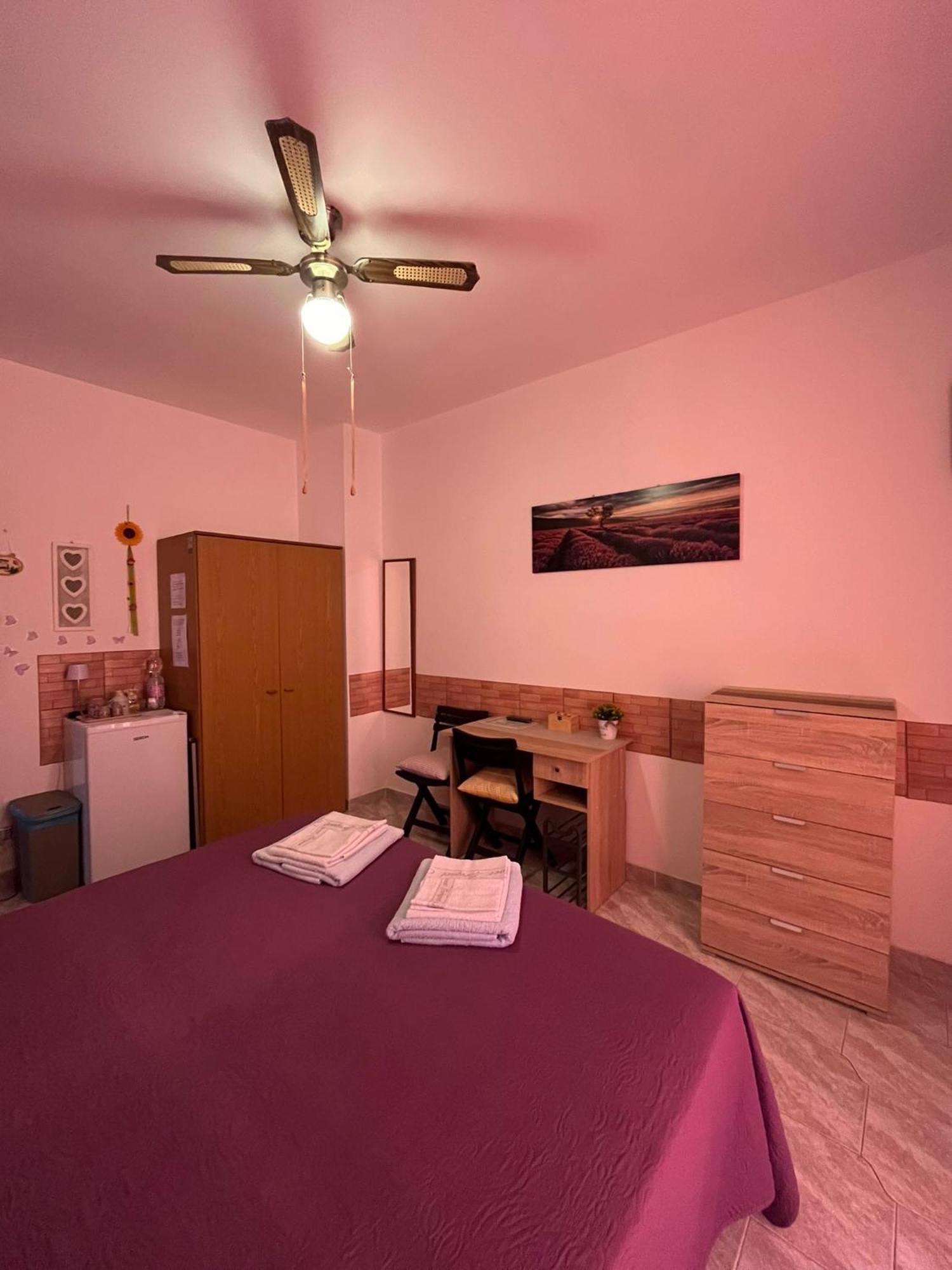 B&B Il Girasole Ortonovo Bagian luar foto